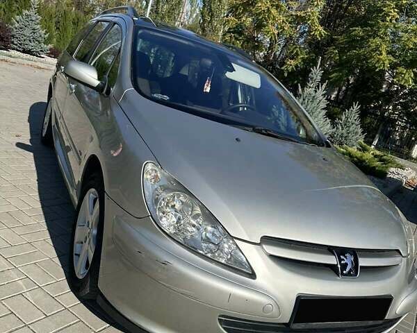 Серый Пежо 307, объемом двигателя 1.6 л и пробегом 161 тыс. км за 4999 $, фото 1 на Automoto.ua