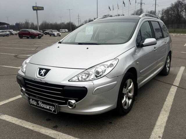 Серый Пежо 307, объемом двигателя 0 л и пробегом 195 тыс. км за 4300 $, фото 1 на Automoto.ua