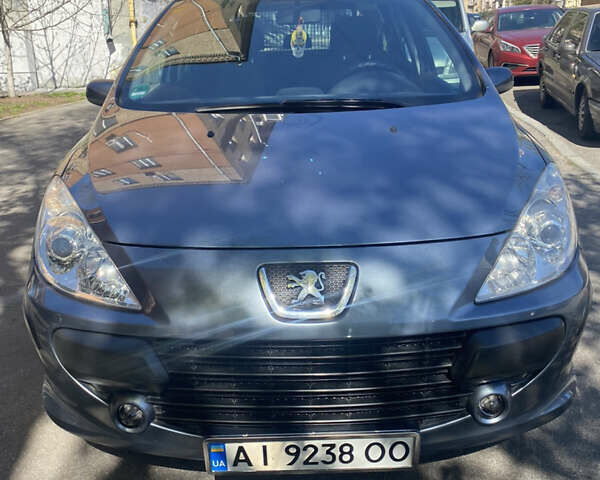 Сірий Пежо 307, об'ємом двигуна 0 л та пробігом 113 тис. км за 4650 $, фото 1 на Automoto.ua