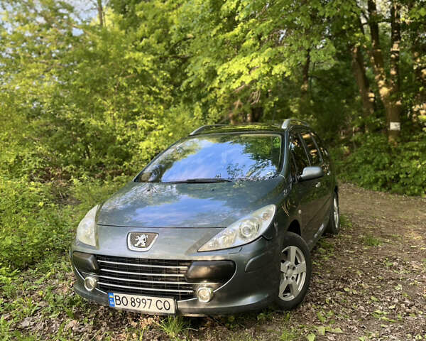 Сірий Пежо 307, об'ємом двигуна 2 л та пробігом 207 тис. км за 4400 $, фото 1 на Automoto.ua