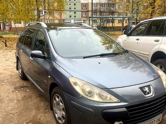 Серый Пежо 307, объемом двигателя 1.6 л и пробегом 370 тыс. км за 4500 $, фото 1 на Automoto.ua