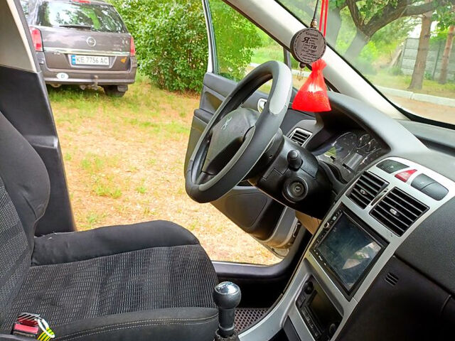 Сірий Пежо 307, об'ємом двигуна 1.6 л та пробігом 286 тис. км за 4500 $, фото 1 на Automoto.ua