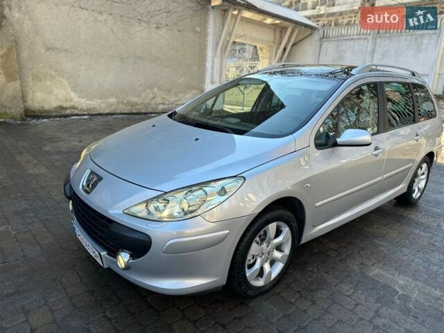 Серый Пежо 307, объемом двигателя 1.6 л и пробегом 330 тыс. км за 4300 $, фото 1 на Automoto.ua