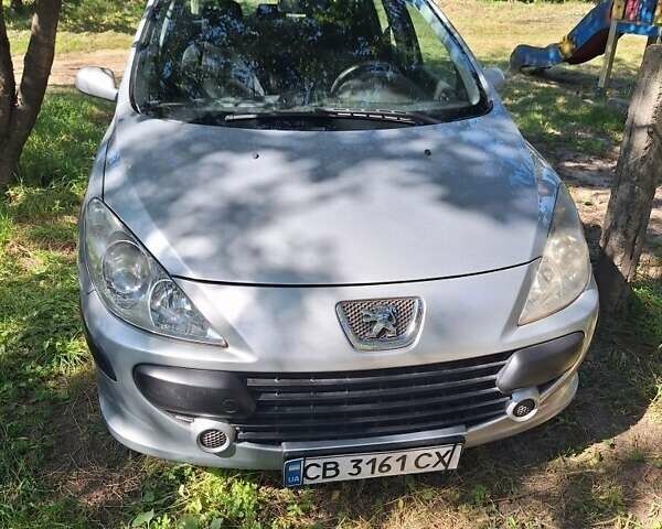 Сірий Пежо 307, об'ємом двигуна 1.6 л та пробігом 235 тис. км за 4000 $, фото 1 на Automoto.ua