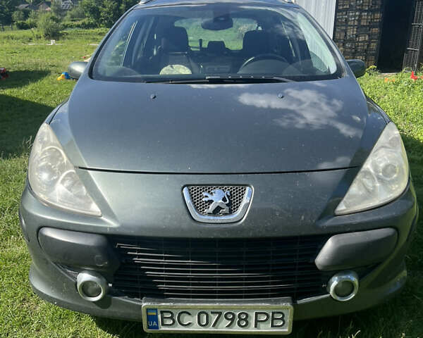 Серый Пежо 307, объемом двигателя 2 л и пробегом 283 тыс. км за 4100 $, фото 1 на Automoto.ua