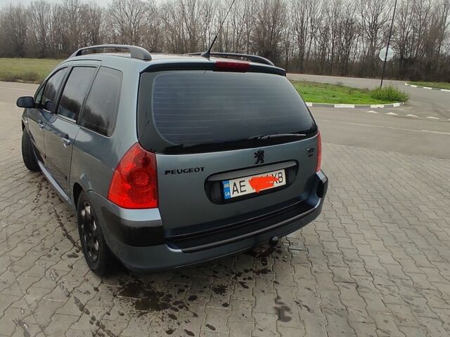 Серый Пежо 307, объемом двигателя 0 л и пробегом 337 тыс. км за 4100 $, фото 1 на Automoto.ua
