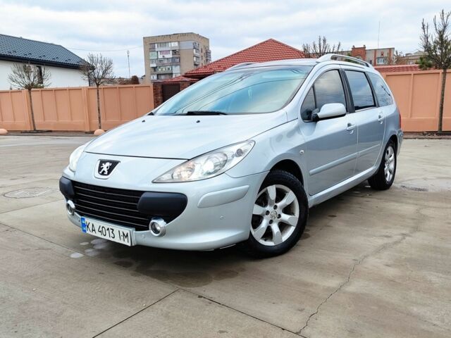 Серый Пежо 307, объемом двигателя 2 л и пробегом 258 тыс. км за 4800 $, фото 1 на Automoto.ua