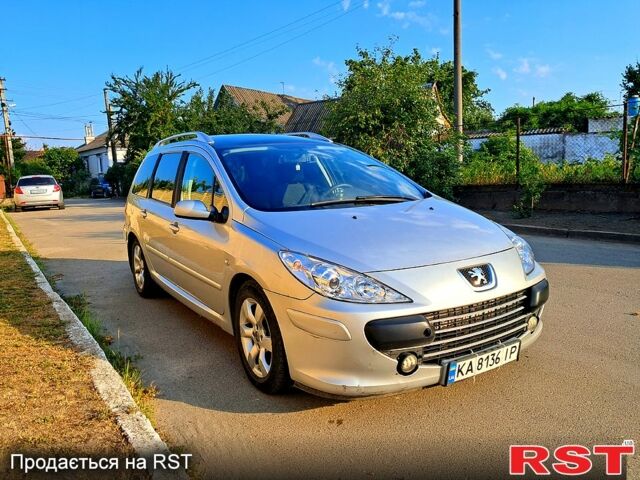 Серый Пежо 307, объемом двигателя 2 л и пробегом 387 тыс. км за 3500 $, фото 1 на Automoto.ua