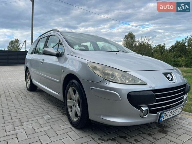Серый Пежо 307, объемом двигателя 1.6 л и пробегом 300 тыс. км за 3600 $, фото 1 на Automoto.ua
