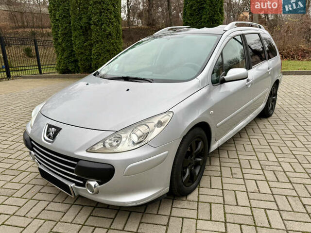 Серый Пежо 307, объемом двигателя 2 л и пробегом 210 тыс. км за 3950 $, фото 1 на Automoto.ua