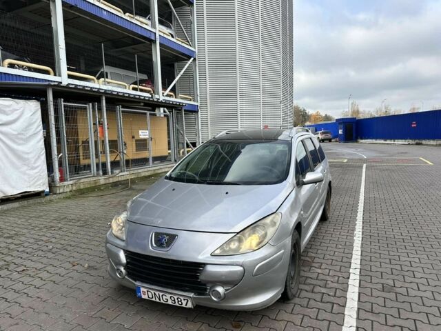 Серый Пежо 307, объемом двигателя 1.6 л и пробегом 270 тыс. км за 1700 $, фото 1 на Automoto.ua