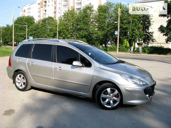 Сірий Пежо 307, об'ємом двигуна 2 л та пробігом 201 тис. км за 6350 $, фото 1 на Automoto.ua