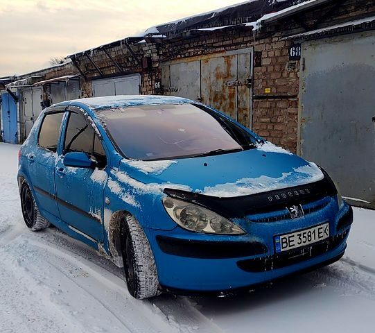 Синій Пежо 307, об'ємом двигуна 1.6 л та пробігом 256 тис. км за 3900 $, фото 1 на Automoto.ua