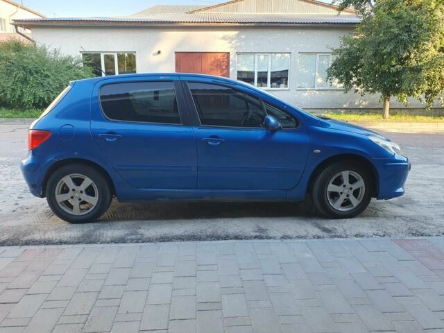Синий Пежо 307, объемом двигателя 1.6 л и пробегом 261 тыс. км за 2913 $, фото 1 на Automoto.ua