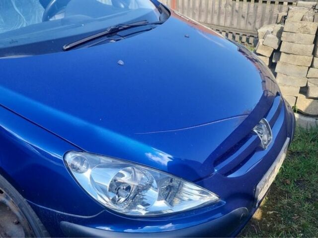 Синій Пежо 307, об'ємом двигуна 1.6 л та пробігом 200 тис. км за 1500 $, фото 1 на Automoto.ua