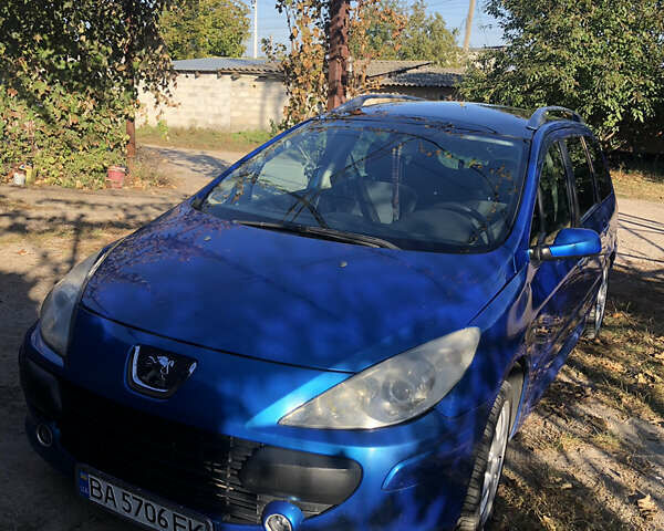 Синий Пежо 307, объемом двигателя 1.6 л и пробегом 275 тыс. км за 4200 $, фото 1 на Automoto.ua