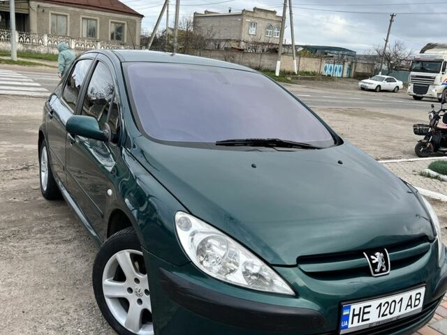 Зеленый Пежо 307, объемом двигателя 2 л и пробегом 200 тыс. км за 4000 $, фото 1 на Automoto.ua