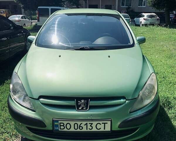 Зеленый Пежо 307, объемом двигателя 1.36 л и пробегом 237 тыс. км за 3500 $, фото 1 на Automoto.ua