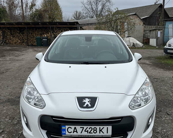 Білий Пежо 308, об'ємом двигуна 1.6 л та пробігом 267 тис. км за 6700 $, фото 1 на Automoto.ua