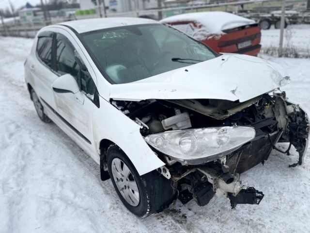 Білий Пежо 308, об'ємом двигуна 1.6 л та пробігом 200 тис. км за 2000 $, фото 1 на Automoto.ua