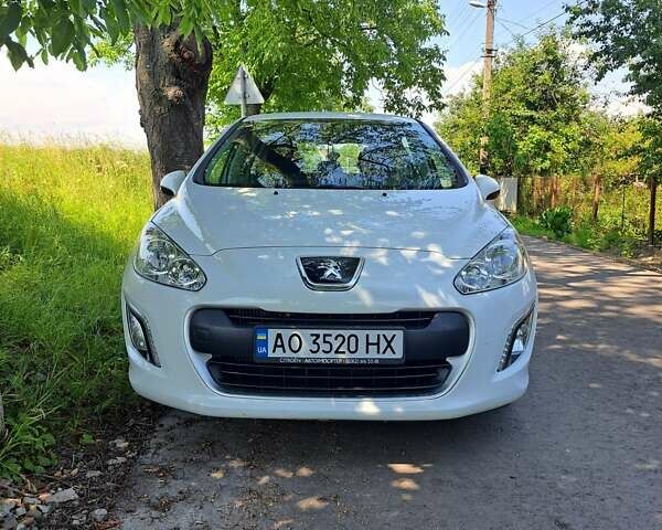 Білий Пежо 308, об'ємом двигуна 1.6 л та пробігом 110 тис. км за 7600 $, фото 1 на Automoto.ua