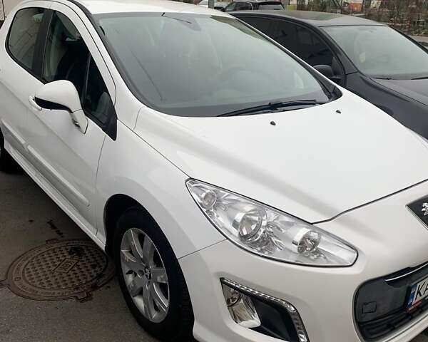 Білий Пежо 308, об'ємом двигуна 1.6 л та пробігом 113 тис. км за 7500 $, фото 1 на Automoto.ua