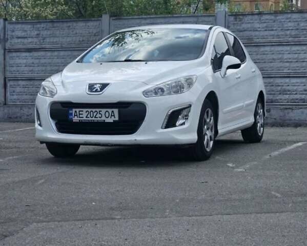 Белый Пежо 308, объемом двигателя 1.6 л и пробегом 91 тыс. км за 7700 $, фото 1 на Automoto.ua