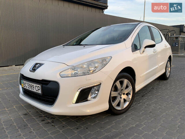 Белый Пежо 308, объемом двигателя 1.6 л и пробегом 103 тыс. км за 8500 $, фото 1 на Automoto.ua