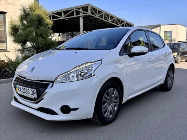 Белый Пежо 308, объемом двигателя 1.6 л и пробегом 147 тыс. км за 7700 $, фото 1 на Automoto.ua
