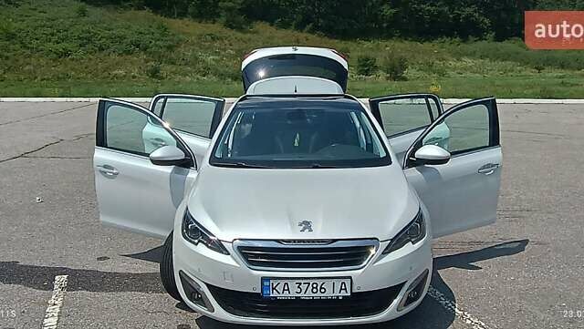 Белый Пежо 308, объемом двигателя 1.59 л и пробегом 152 тыс. км за 10200 $, фото 1 на Automoto.ua