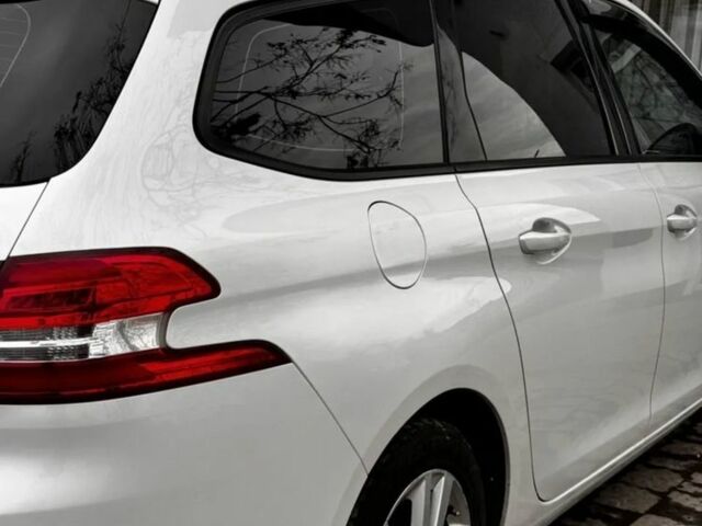 Белый Пежо 308, объемом двигателя 1.6 л и пробегом 270 тыс. км за 9200 $, фото 1 на Automoto.ua