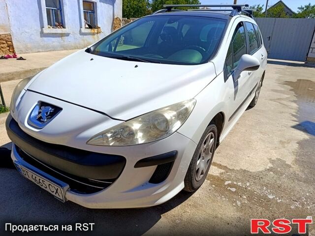 Белый Пежо 308, объемом двигателя 1.4 л и пробегом 0 тыс. км за 4000 $, фото 1 на Automoto.ua