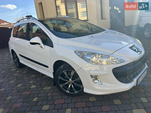Білий Пежо 308, об'ємом двигуна 1.56 л та пробігом 321 тис. км за 4000 $, фото 1 на Automoto.ua