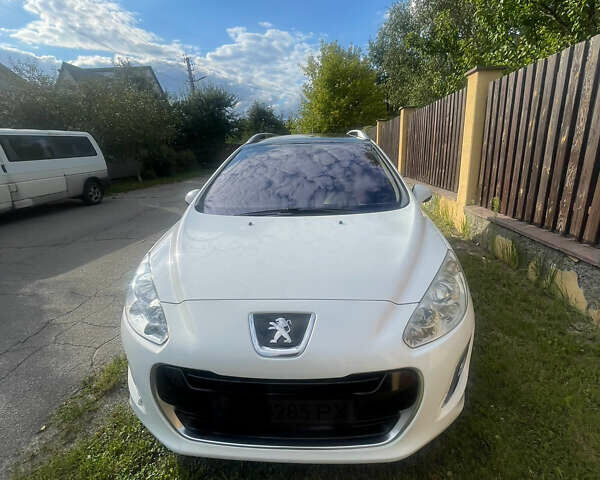 Білий Пежо 308, об'ємом двигуна 1.6 л та пробігом 149 тис. км за 6500 $, фото 1 на Automoto.ua