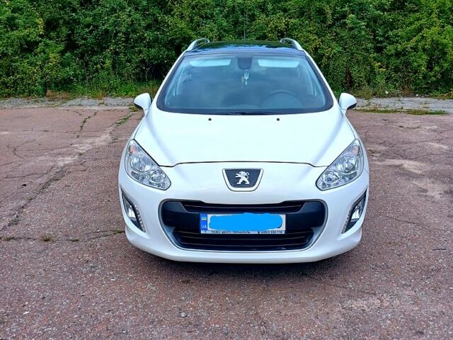 Белый Пежо 308, объемом двигателя 1.6 л и пробегом 198 тыс. км за 5850 $, фото 1 на Automoto.ua