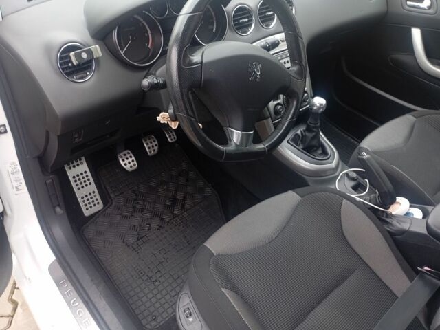 Белый Пежо 308, объемом двигателя 0 л и пробегом 66 тыс. км за 2546 $, фото 1 на Automoto.ua
