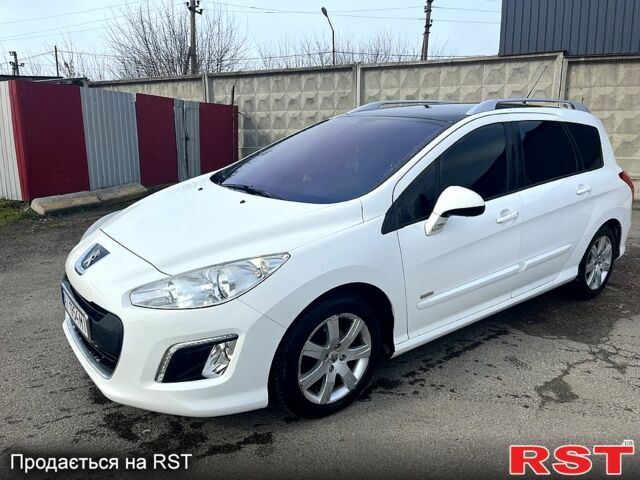 Белый Пежо 308, объемом двигателя 1.6 л и пробегом 151 тыс. км за 7500 $, фото 1 на Automoto.ua