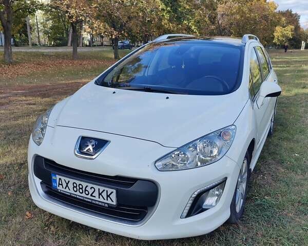 Белый Пежо 308, объемом двигателя 1.6 л и пробегом 266 тыс. км за 6300 $, фото 1 на Automoto.ua