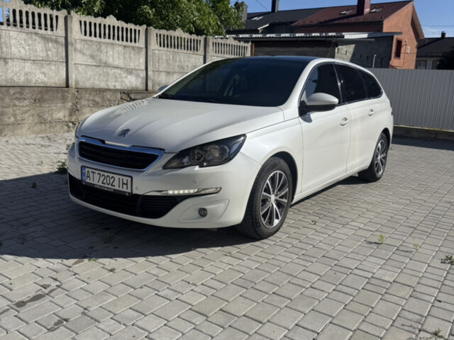 Белый Пежо 308, объемом двигателя 1.56 л и пробегом 230 тыс. км за 9999 $, фото 1 на Automoto.ua