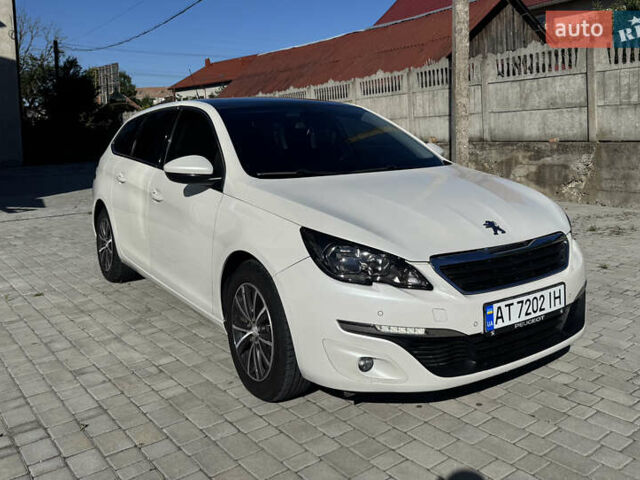 Белый Пежо 308, объемом двигателя 1.56 л и пробегом 230 тыс. км за 10600 $, фото 1 на Automoto.ua