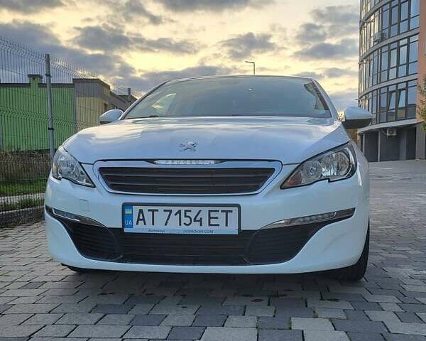 Белый Пежо 308, объемом двигателя 1.56 л и пробегом 266 тыс. км за 9100 $, фото 1 на Automoto.ua
