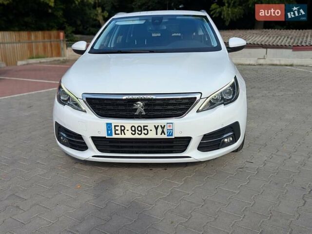 Білий Пежо 308, об'ємом двигуна 1.6 л та пробігом 177 тис. км за 11600 $, фото 1 на Automoto.ua