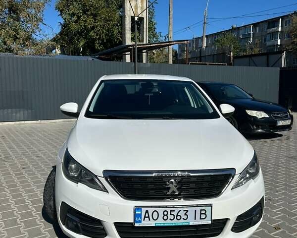 Белый Пежо 308, объемом двигателя 1.5 л и пробегом 180 тыс. км за 11900 $, фото 1 на Automoto.ua