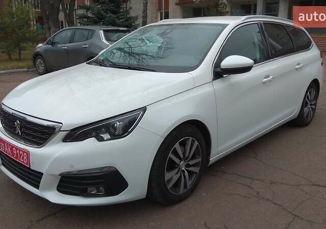 Белый Пежо 308, объемом двигателя 1.5 л и пробегом 226 тыс. км за 10990 $, фото 1 на Automoto.ua