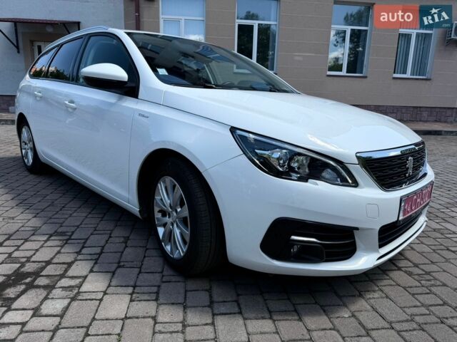 Білий Пежо 308, об'ємом двигуна 1.5 л та пробігом 210 тис. км за 11799 $, фото 1 на Automoto.ua