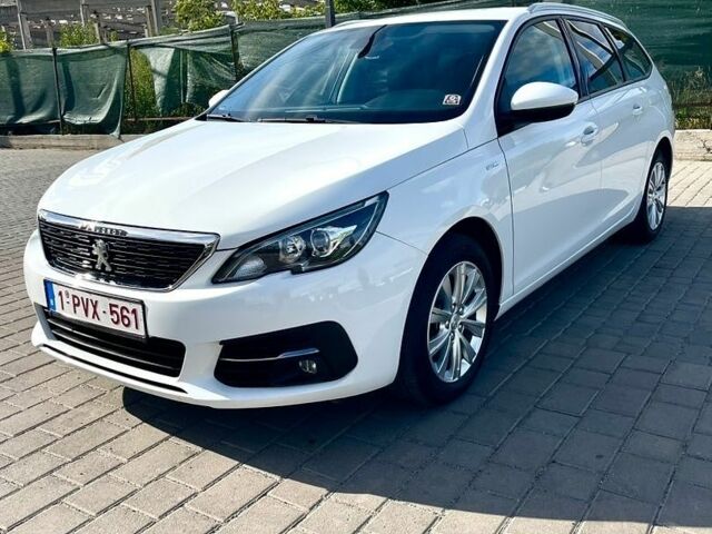 Белый Пежо 308, объемом двигателя 1.5 л и пробегом 212 тыс. км за 12350 $, фото 1 на Automoto.ua