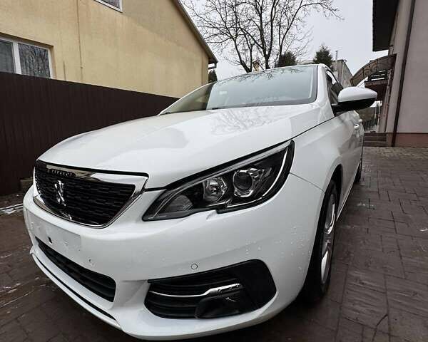 Бежевый Пежо 308, объемом двигателя 1.5 л и пробегом 157 тыс. км за 11800 $, фото 1 на Automoto.ua