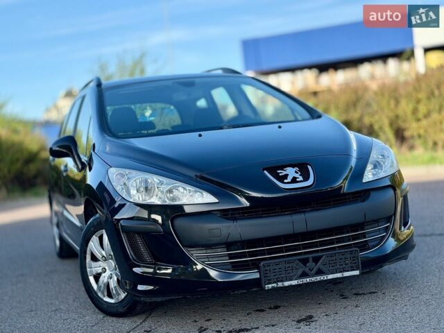 Чорний Пежо 308, об'ємом двигуна 1.6 л та пробігом 249 тис. км за 4550 $, фото 1 на Automoto.ua