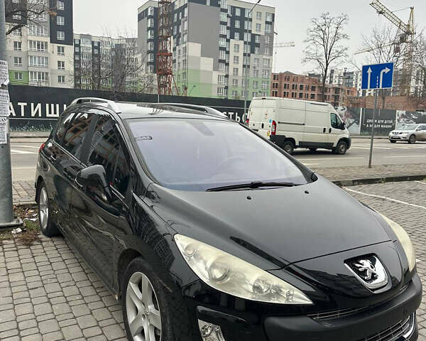 Черный Пежо 308, объемом двигателя 1.6 л и пробегом 300 тыс. км за 4599 $, фото 1 на Automoto.ua