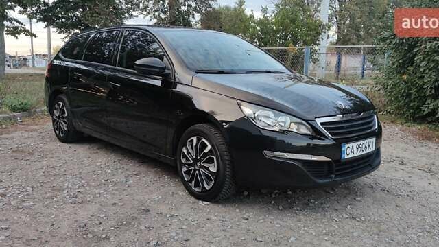 Пежо 308 2014 в Ахтырке на Automoto.ua Черный Пежо 308, объемом двигателя 1.56 л и пробегом 260 тыс. км за 7900 $, фото 1 на Automoto.ua